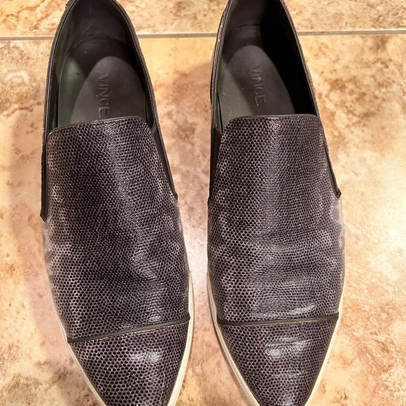 Vince runner size 8 but fits more like a 9 - Picture 6 of 8